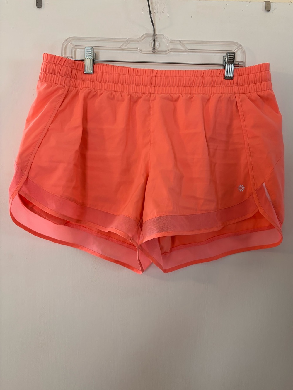 Athleta Mesh Run Coral Lined Shorts Large